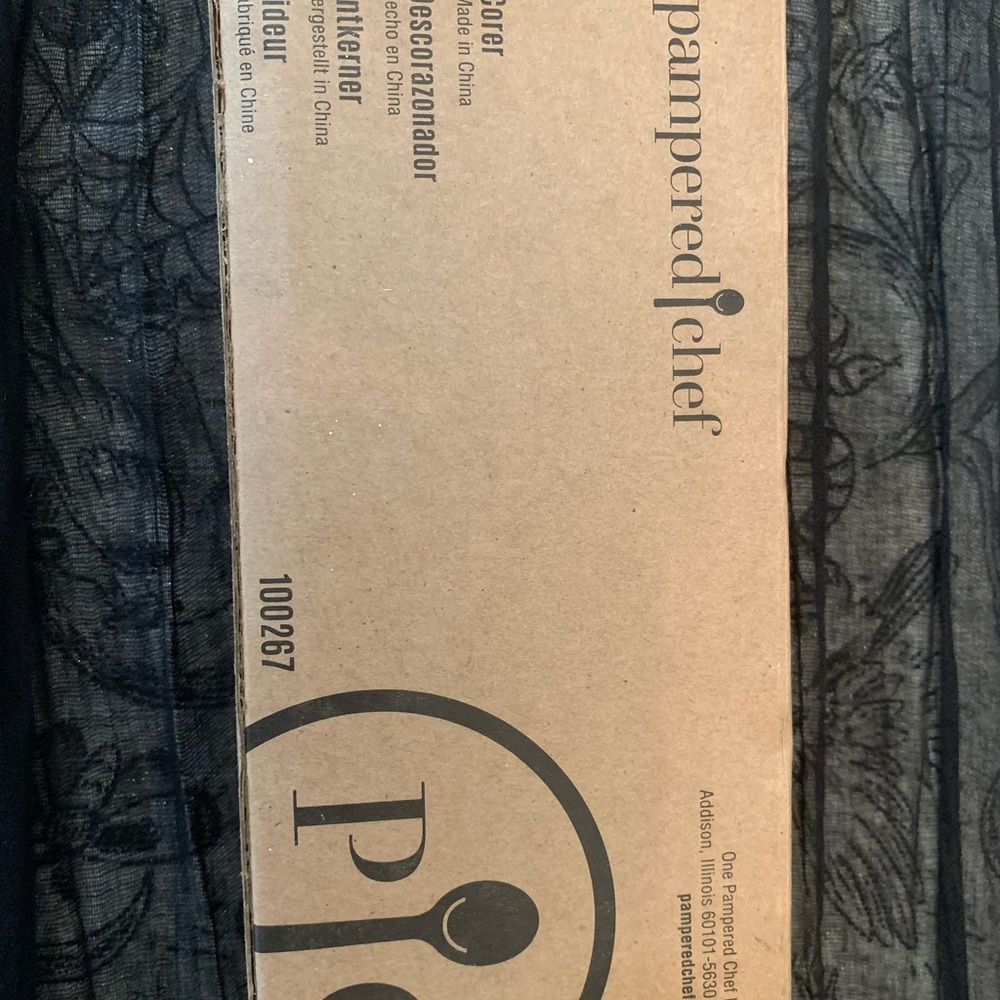 The Pampered Chef Apple Corer BNIB